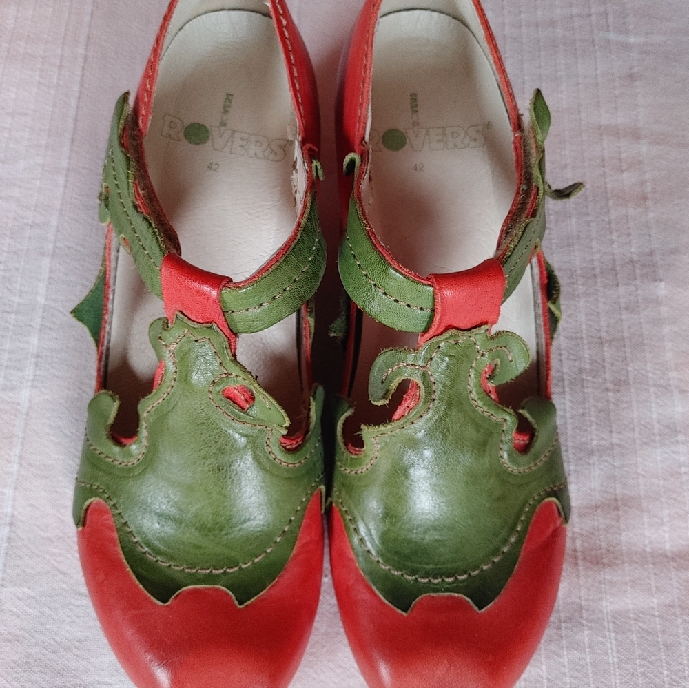 Rover Two-Tone Red and Green Leather Chunky Low Heel Mary Janes - Picture 3 of 6